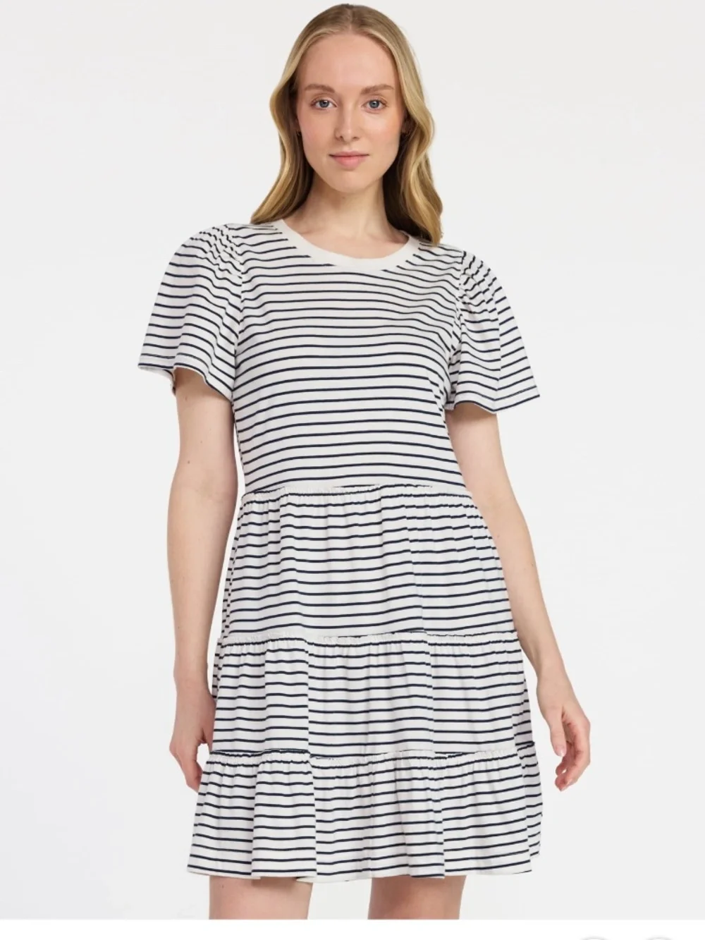 Time and Tru Women’s Mother of Pearl Striped Tiered Dress Size Medium NWT